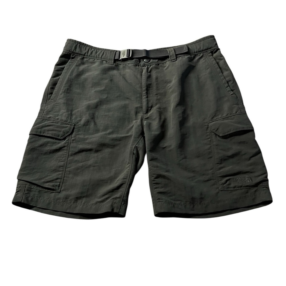 The North Face Army Green Cargo Shorts Durable Outdoor Essential size 38 - Picture 1 of 11